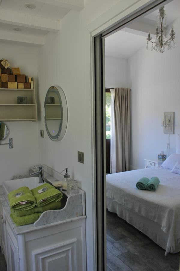 Mas De Rique Hotell Saint-Étienne-du-Grès Eksteriør bilde